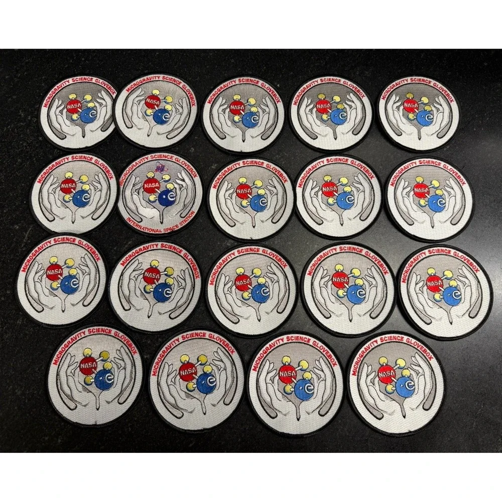 Lot 19 NASA Microgravity Science Glovebox ISS 4